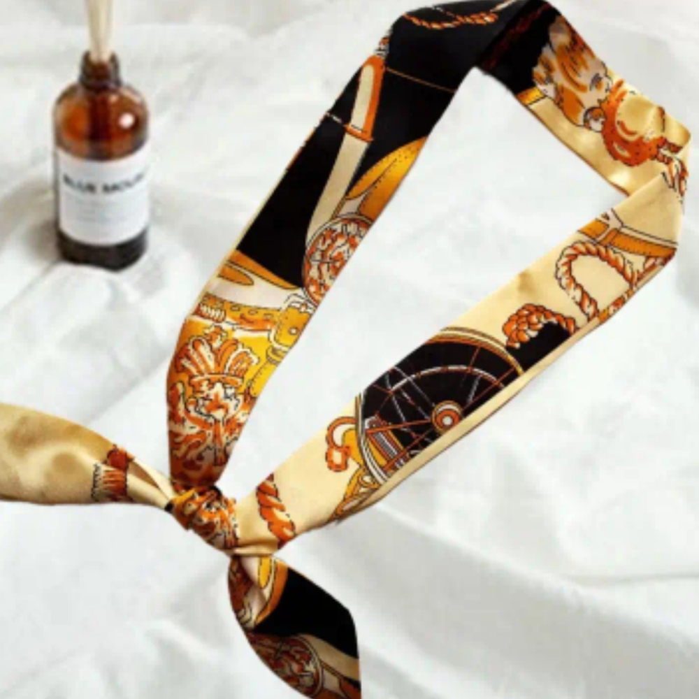 🆕️Elegant Golden Monochrome Silky Scarf - Twilly